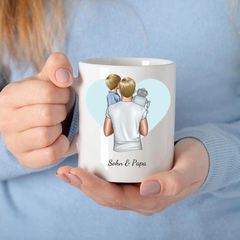 Personalisierte Papa Tasse (Papa mit Sohn und Spielzeug)